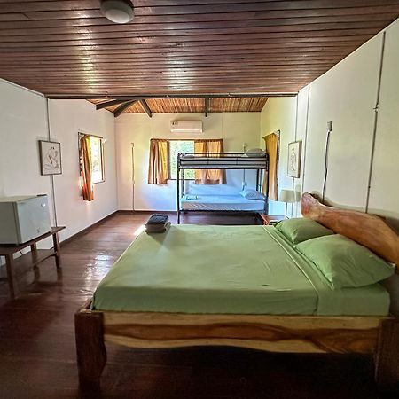 El Clan Hostel Puerto Viejo de Talamanca Eksteriør bilde